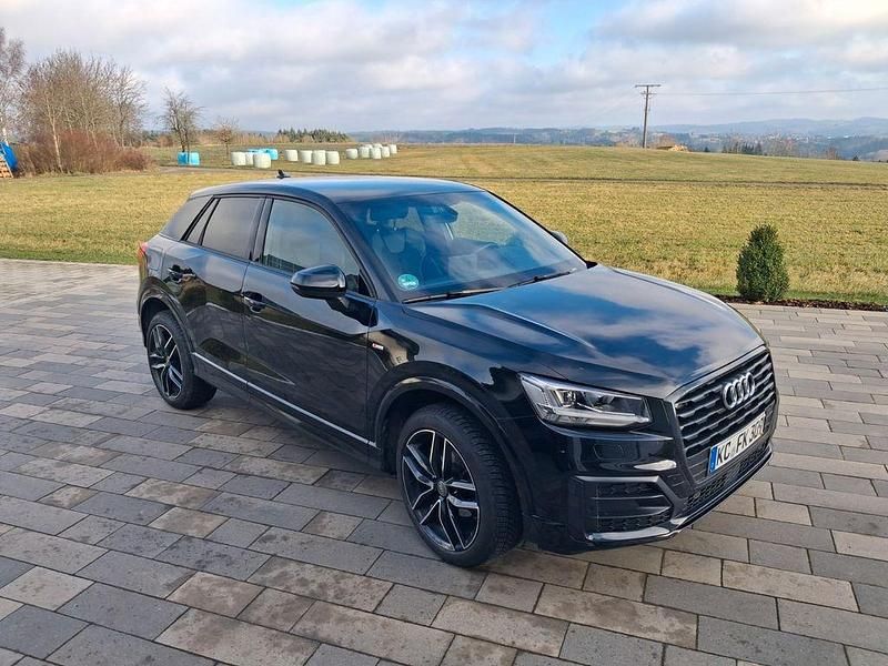 Używany Audi Q2 Sport 116 KM (85 kW) 2020 Czarny SUV