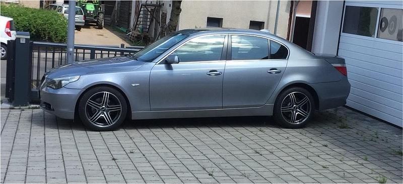 Gebraucht BMW 520 170 PS (125 kW) 2005 Grau Limousine