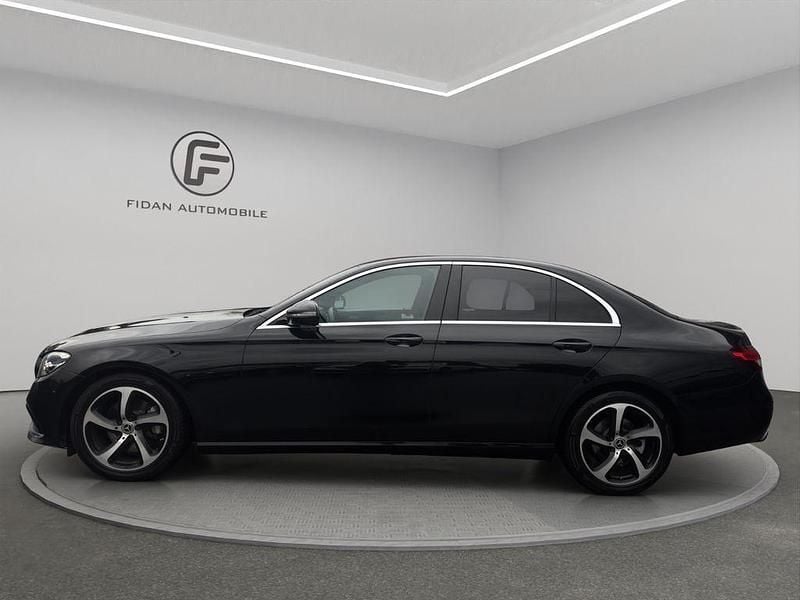 Gebraucht Mercedes E220 Avantgarde 194 PS (142 kW) 2020 Obsidianschwarz Limousine