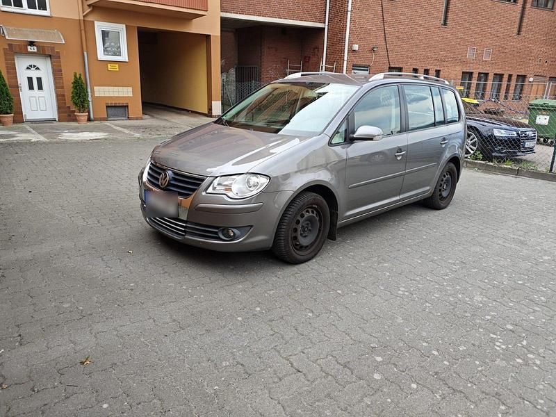Gebraucht VW Touran 105 PS (77 kW) 2007 Grau Van / Kleinbus