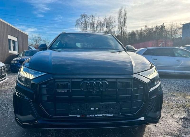 Gebraucht Audi Q8 Competition 286 PS (210 kW) 2022 Schwarz SUV