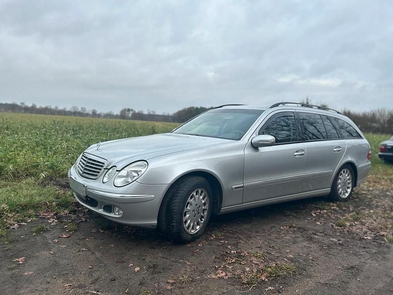Gebraucht Mercedes E200 163 PS (119 kW) 2004 Silber Kombi