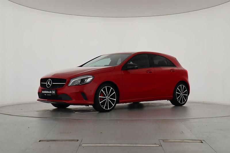 Jupiterrot unilack Gebraucht 2017 Mercedes A180 Urban Kleinwagen | 17.889 € (Fairer Preis) - Bild 1/4