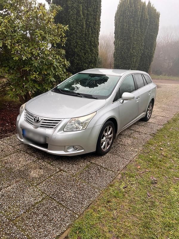 Silber Gebraucht 2009 Toyota Avensis T2 Kombi | 7.700 € - Bild 1/4