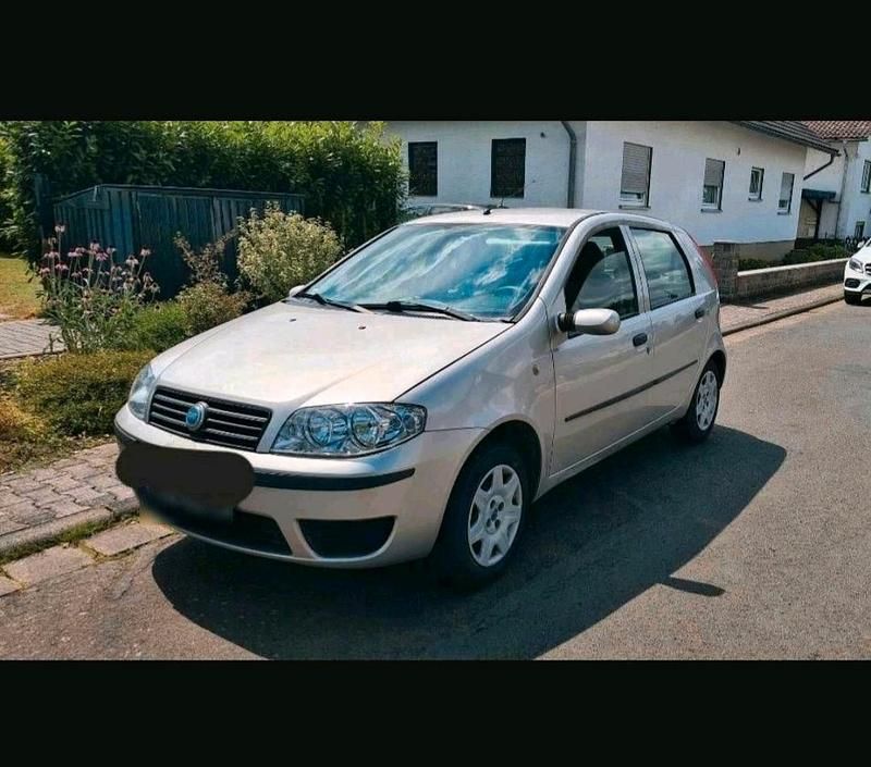 Gebraucht Fiat Punto 60 PS (44 kW) 2004 Silber Kleinwagen