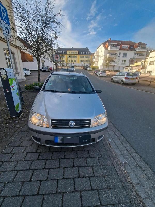 Gebraucht Fiat Punto 65 PS (47 kW) 2004 Grau Kleinwagen