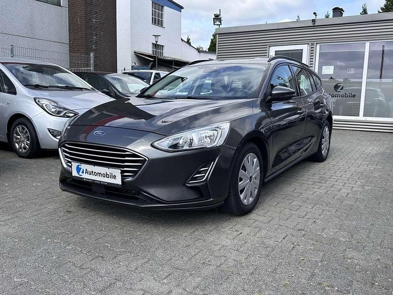 Magneticgrau (metallic) Gebraucht 2020 Ford Focus Trend Kombi | 12.880 € (Guter Preis) - Bild 1/4