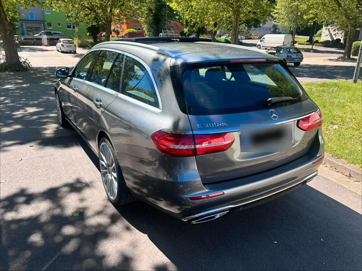 Second-hand Mercedes E300 194 CP (142 kW) 2020 Gri Break