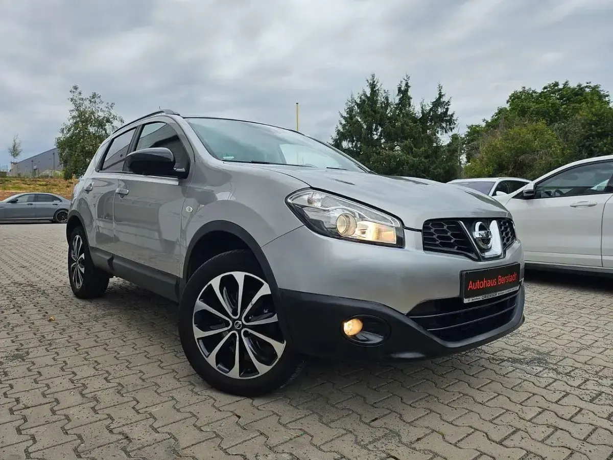 Gebraucht Nissan Qashqai 360º 141 PS (103 kW) 2013 Silber SUV