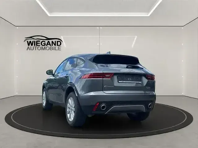 Używany Jaguar E-Pace 249 KM (183 kW) 2018 Szary SUV