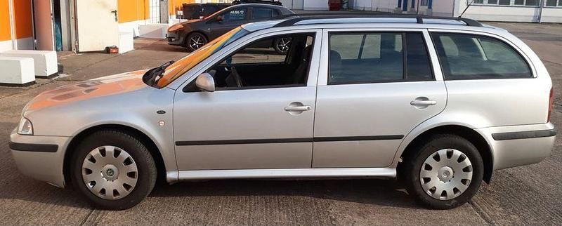 Silber Gebraucht 2004 Skoda Octavia Kombi | 650 € (Guter Preis) - Bild 1/3