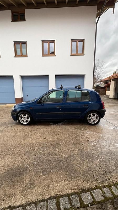 Gebraucht Renault Clio II 58 PS (42 kW) 2000 Blau Kleinwagen