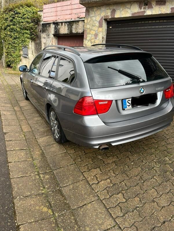 Grau Gebraucht 2009 BMW 318 Kombi | 2.100 € (Superpreis) - Bild 1/4