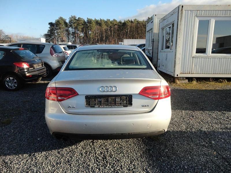 Gebraucht Audi A4 Ambiente 120 PS (88 kW) 2008 Silber Limousine