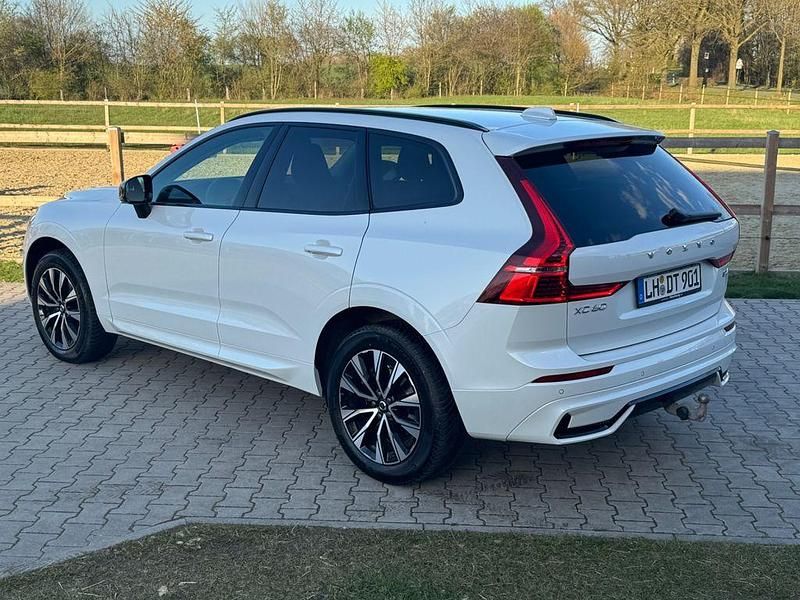 Gebraucht Volvo XC60 Plus 197 PS (144 kW) 2024 Weiß SUV