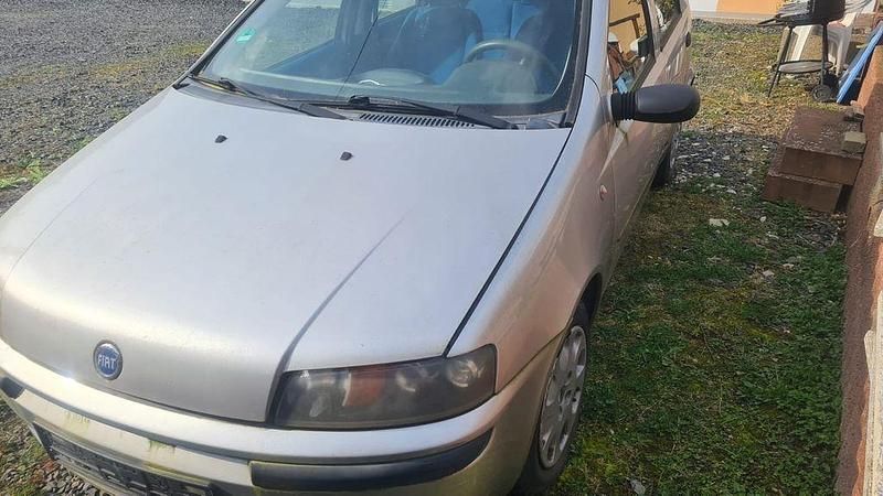 Silber Gebraucht 2002 Fiat Punto Limousine | 549 € (Guter Preis) - Bild 1/4