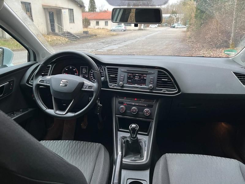 Gebraucht Seat Leon Style 105 PS (77 kW) 2015 Weiß Limousine