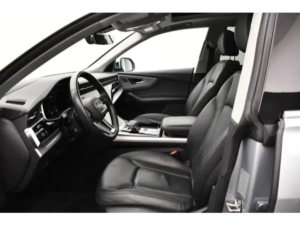 Gebraucht Audi Q8 Ambiente 286 PS (210 kW) 2023 Satellitsilber metallic (metallic) SUV