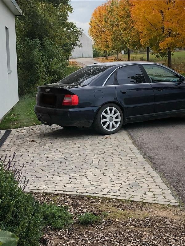 Gebraucht Audi A4 S-Line 150 PS (110 kW) 1996 Blau Limousine