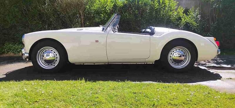 Gebraucht MG MGA 101 PS (74 kW) 1960 Weiß Cabrio