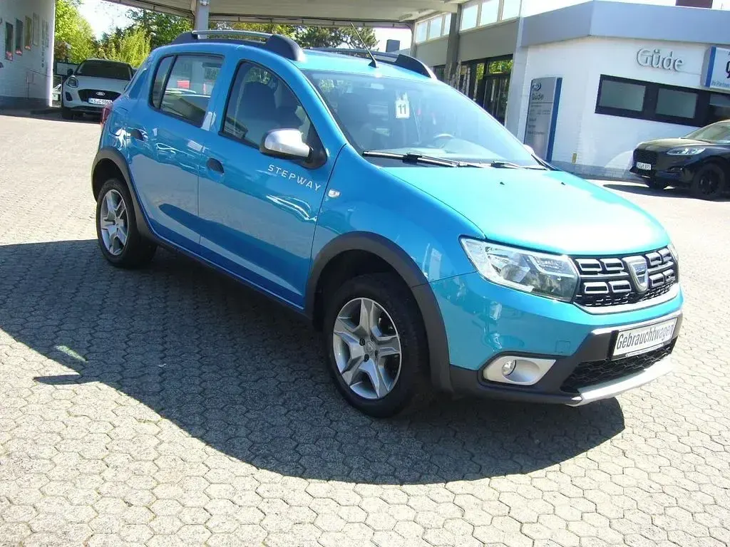 Gebraucht Dacia Sandero Prestige 90 PS (66 kW) 2019 Blau Limousine