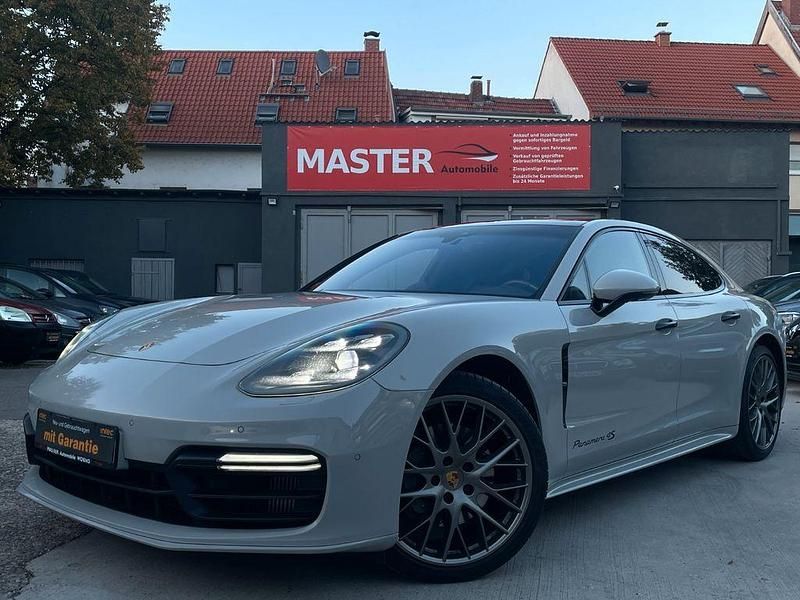 Grau Gebraucht 2018 Porsche Panamera 4S Sport Limousine | 59.490 € (Etwas zu teuer) - Bild 1/4