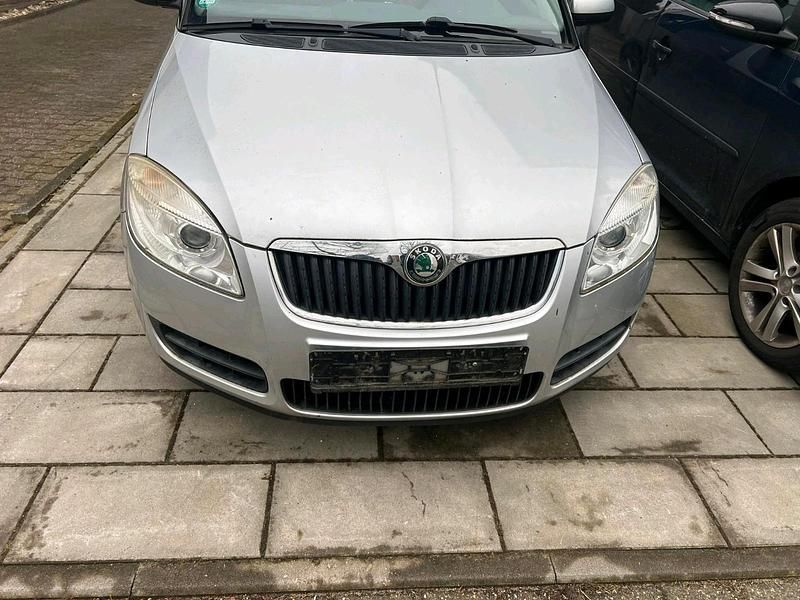 Gebraucht Skoda Roomster 90 PS (66 kW) 2009 Silber Van / Kleinbus