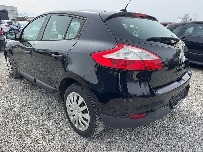 Gebraucht Renault Mégane 101 PS (74 kW) 2011 Schwarz Limousine