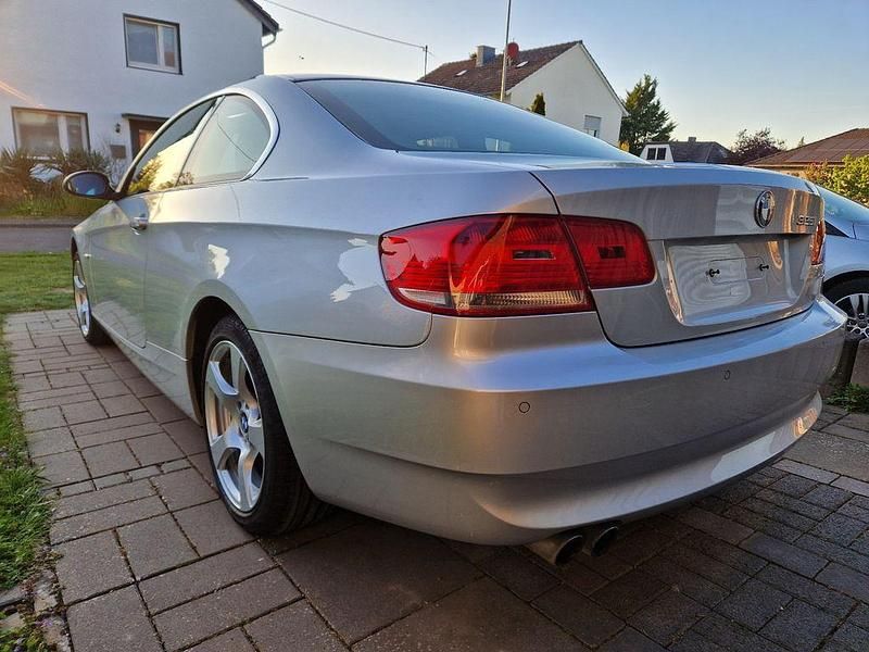 Usata BMW 325 218 CV (160 kW) 2007 Argento Coupé