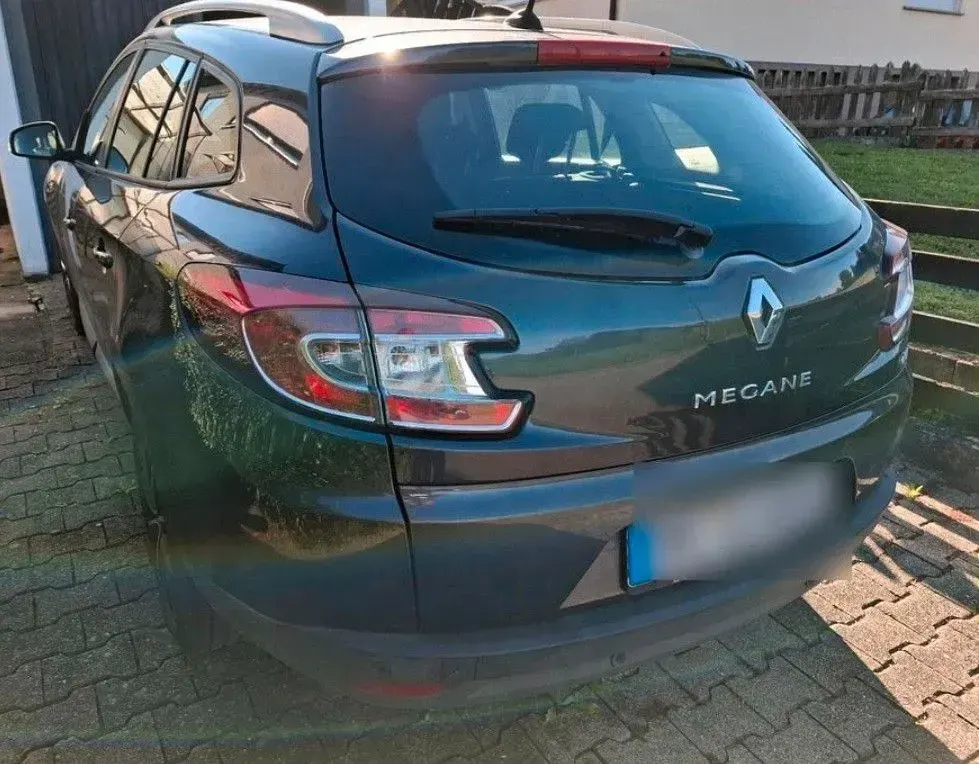 Używany Renault Mégane Initiale Paris 110 KM (80 kW) 2013 Czarny Sedan/Limuzyna
