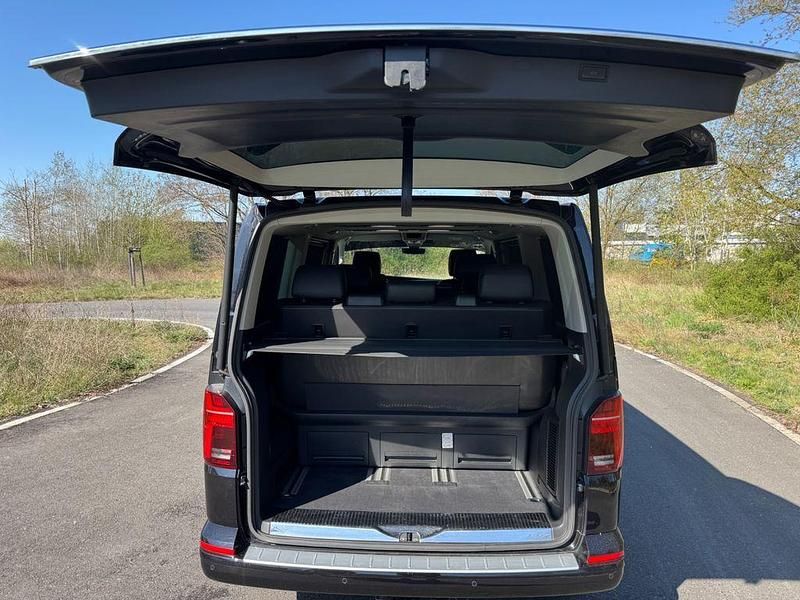 Second-hand VW Multivan Highline 199 CP (146 kW) 2020 Negru Monovolum