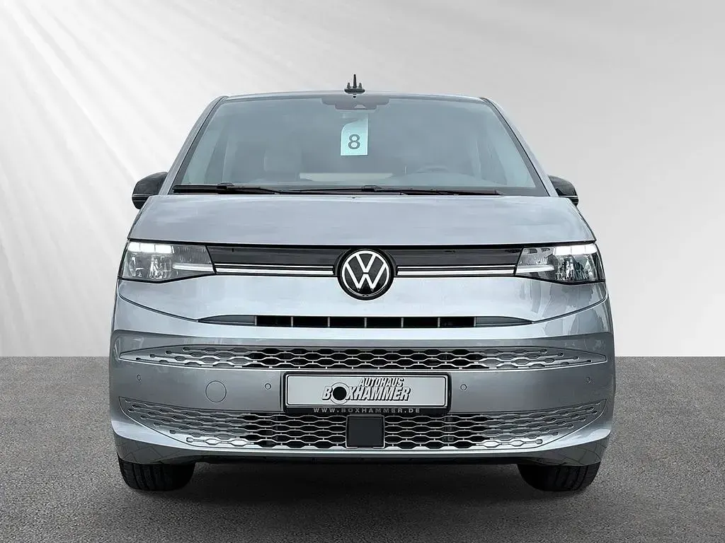 Gebraucht VW Multivan Life 150 PS (110 kW) 2024 Silber Van / Kleinbus