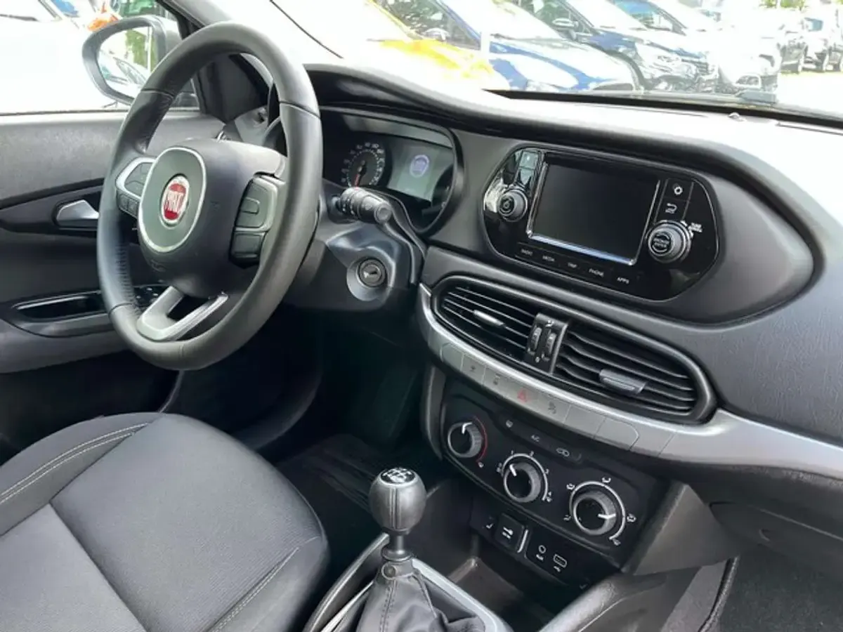 Gebraucht Fiat Tipo Easy 95 PS (69 kW) 2016 Colore esterno (grigio undergr Limousine