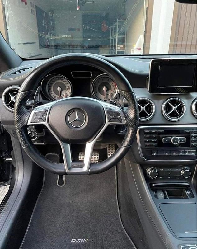 Gebraucht Mercedes CLA200 AMG line 163 PS (119 kW) 2013 Schwarz Coupé