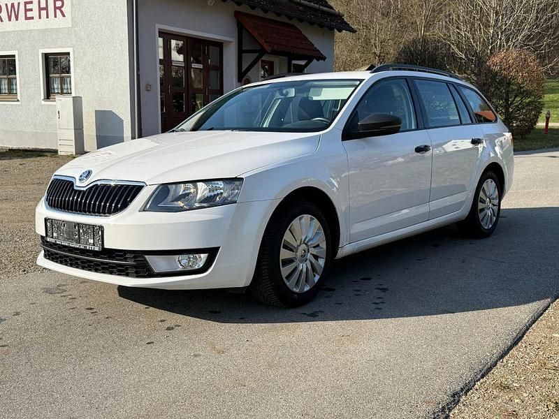 Gebraucht Skoda Octavia Active 140 PS (102 kW) 2014 Weiß Kleinwagen