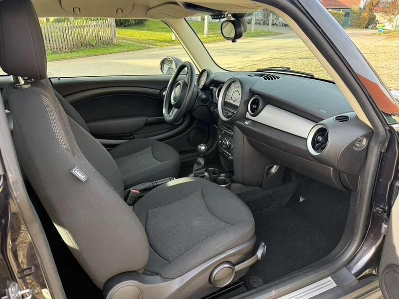 Gebraucht Mini One Clubman 98 PS (72 kW) 2013 Iced chocolate metallic Kombi