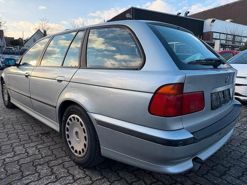 Second-hand BMW 520 150 CP (110 kW) 1998 Argintiu Break