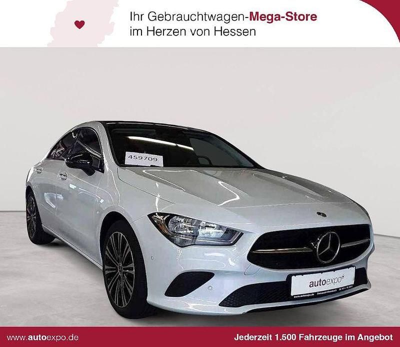 Weiß Gebraucht 2023 Mercedes CLA250 Progressive Limousine | 35.789 € (Guter Preis) - Bild 1/4