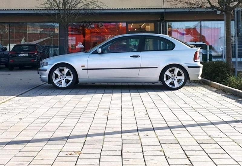 Gebraucht BMW 316 Compact 116 PS (85 kW) 2001 Silber Kleinwagen