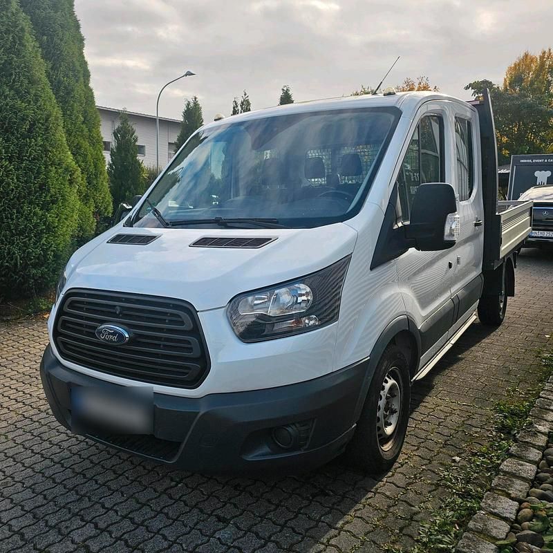 Weiß Gebraucht 2018 Ford Transit Limousine | 12.400 € (Guter Preis) - Bild 1/4