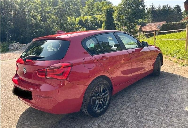 Gebraucht BMW 120 Sport Line 190 PS (139 kW) 2015 Rot Kleinwagen