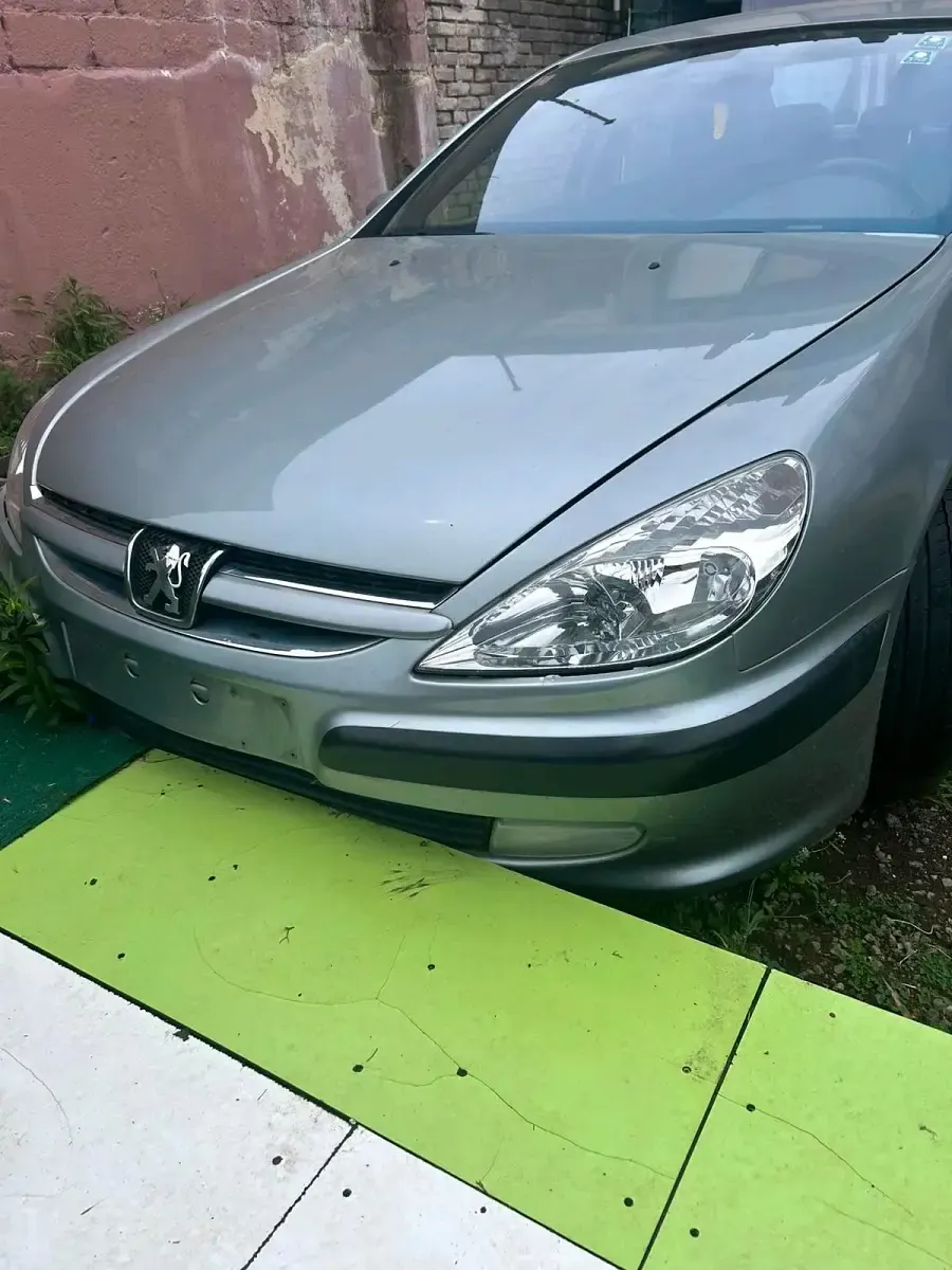 Gebraucht Peugeot 607 133 PS (97 kW) 2001 Silber Limousine
