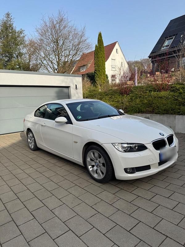 Gebraucht BMW 320 170 PS (125 kW) 2008 Weiß Coupé