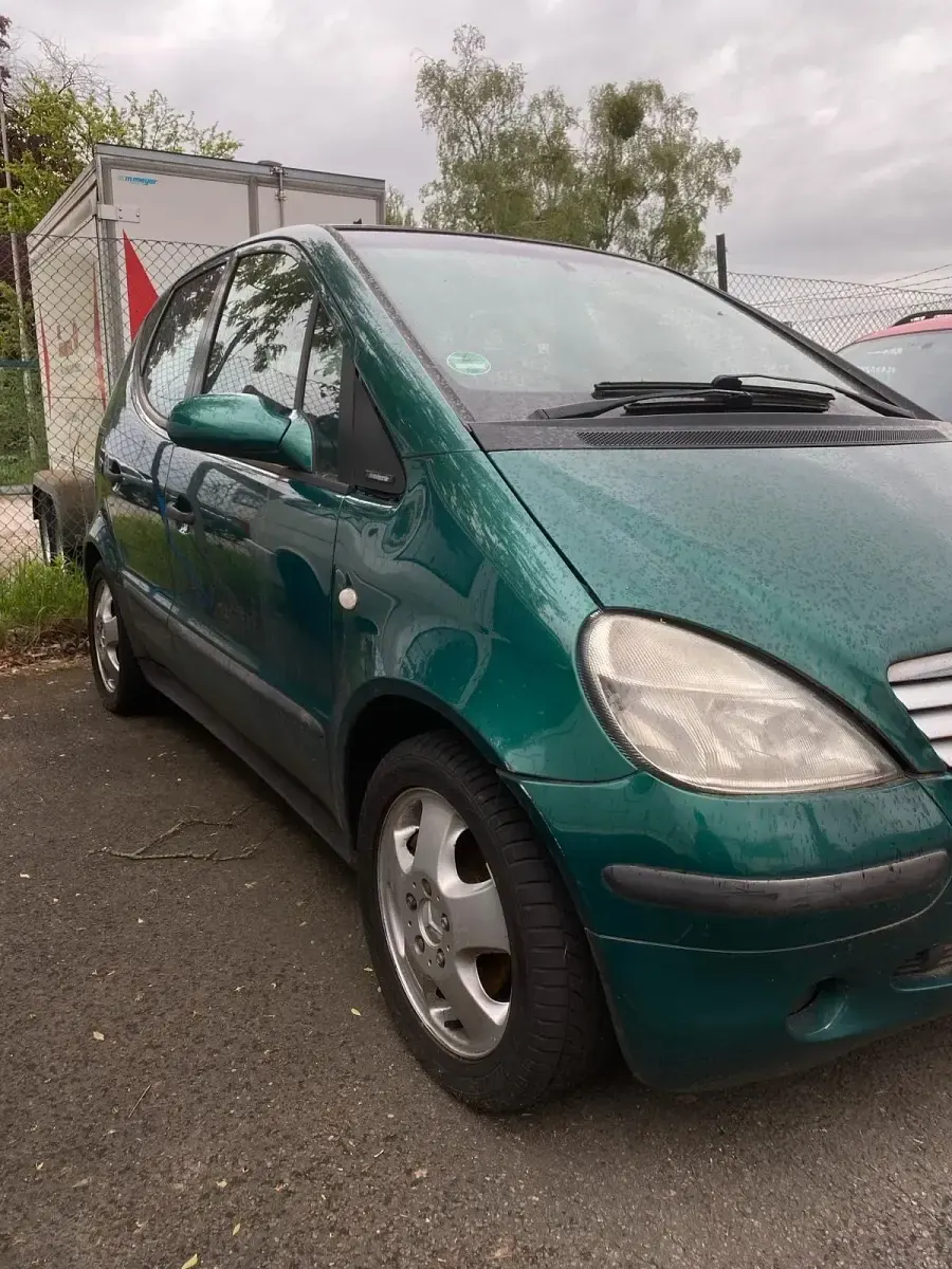 Gebraucht Mercedes A170 89 PS (65 kW) 1998 Grün Kleinwagen