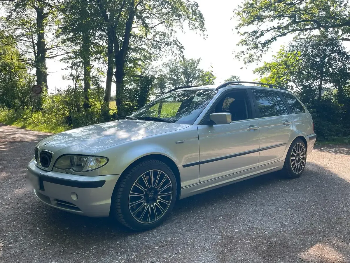 Gebraucht BMW 330 231 PS (169 kW) 2005 Silber Kombi