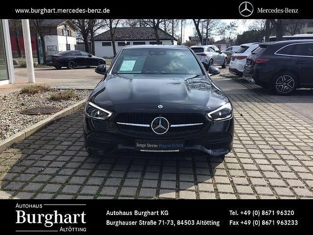Gebraucht Mercedes C300e Avantgarde 204 PS (150 kW) 2023 Andere farbe Limousine