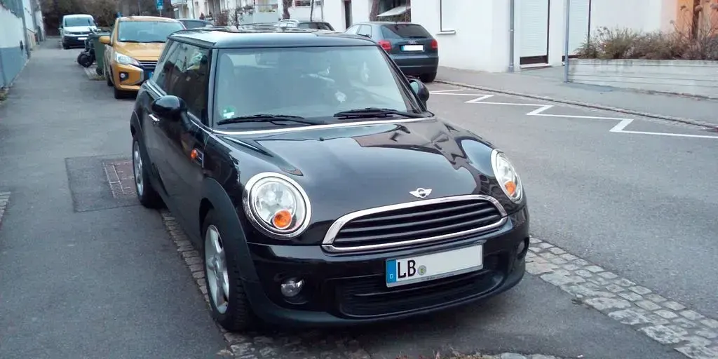 Usata Mini ONE 98 CV (72 kW) 2012 Nero Utilitaria