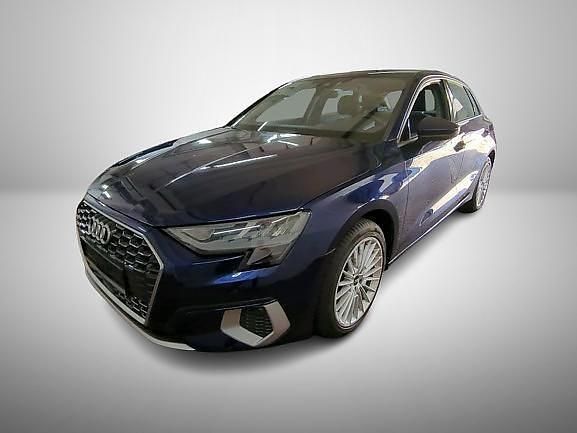 Blau Gebraucht 2021 Audi A3 Sportback Limousine | 22.249 € (Fairer Preis) - Bild 1/3