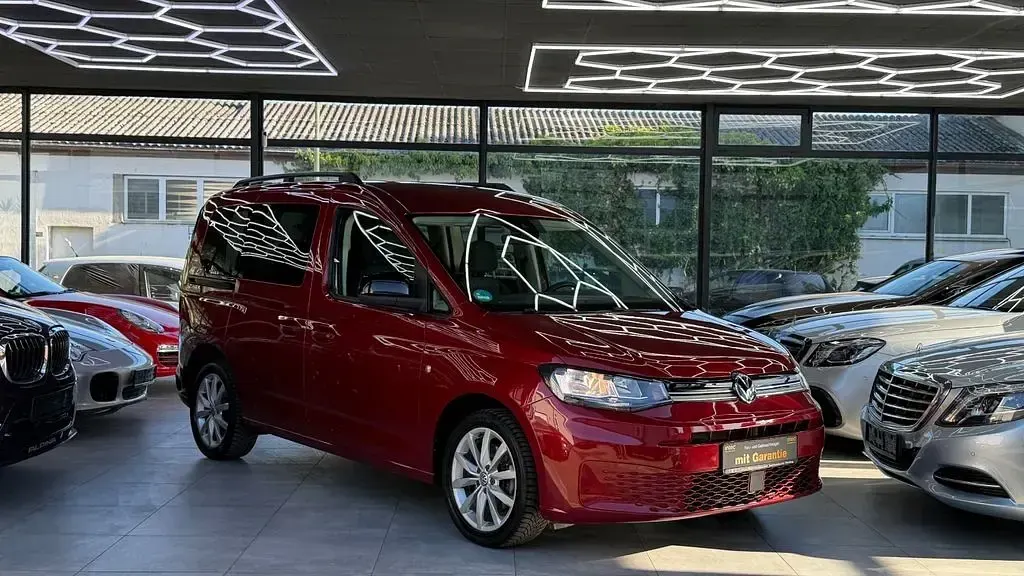 Gebraucht VW Caddy Life 122 PS (89 kW) 2022 Rot Van / Kleinbus