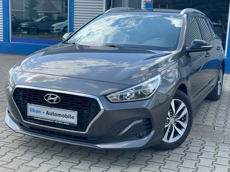 Braun Gebraucht 2018 Hyundai i30 Passion Kombi | 12.850 € (Etwas zu teuer) - Bild 1/4